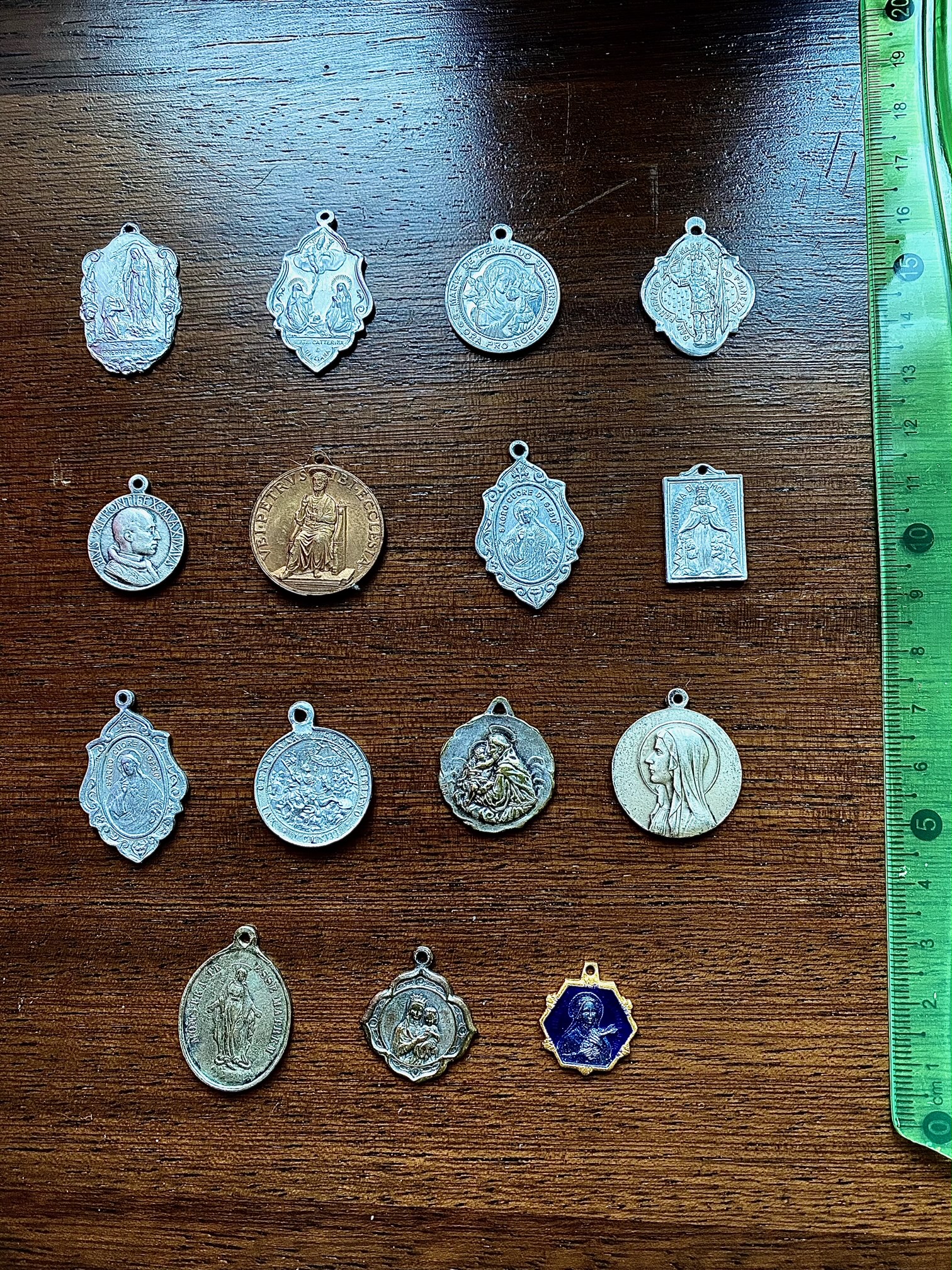 Medagliette piccole (prezzo variabile cadauna)